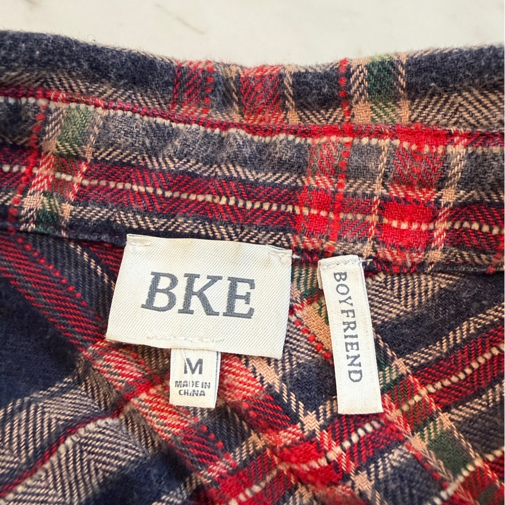 BKE Boyfriend Plaid Flannel Shirt Raw Hem Button Front Size M - Picture 6 of 9